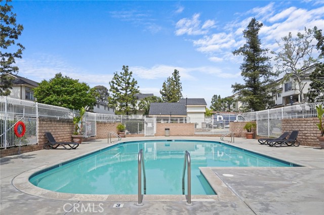 11150 Glenoaks BLVD Unit: 18