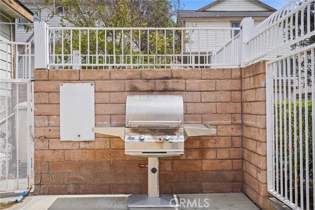 11150 Glenoaks BLVD Unit: 18