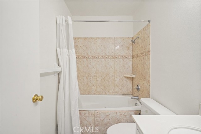 11150 Glenoaks BLVD Unit: 18
