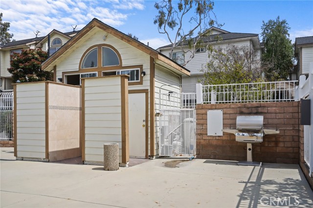 11150 Glenoaks BLVD Unit: 18