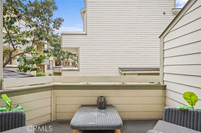 11150 Glenoaks BLVD Unit: 18