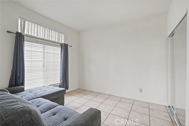11150 Glenoaks BLVD Unit: 18