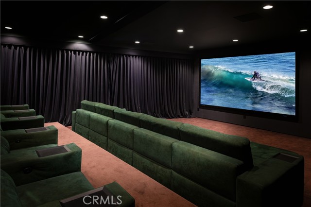 314 N Barrington AVE