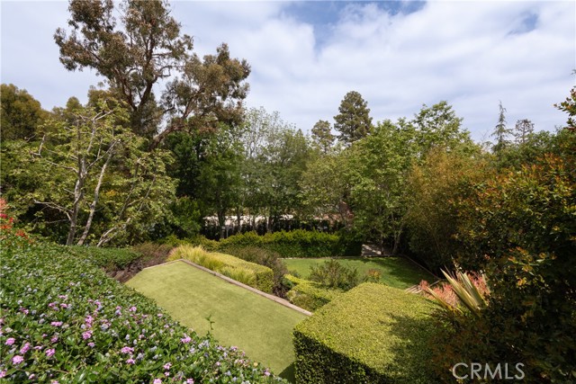 314 N Barrington AVE