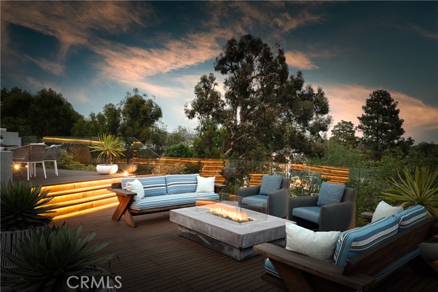 314 N Barrington AVE