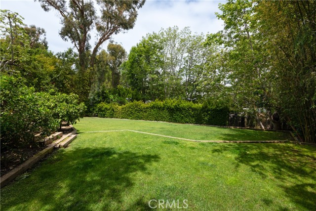 314 N Barrington AVE