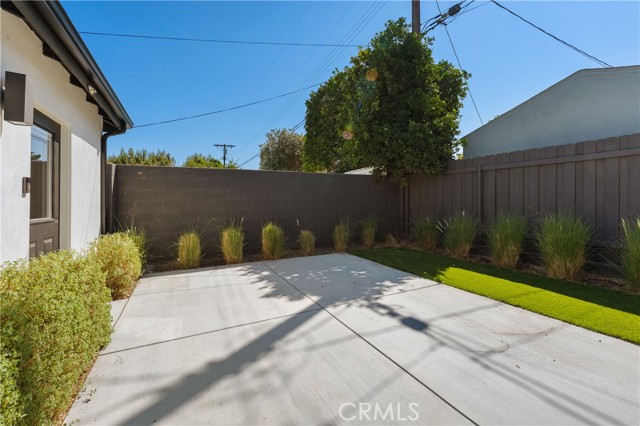 7741 Paso Robles AVE