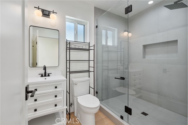 7741 Paso Robles AVE