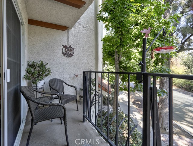 4249 Longridge AVE Unit: 102