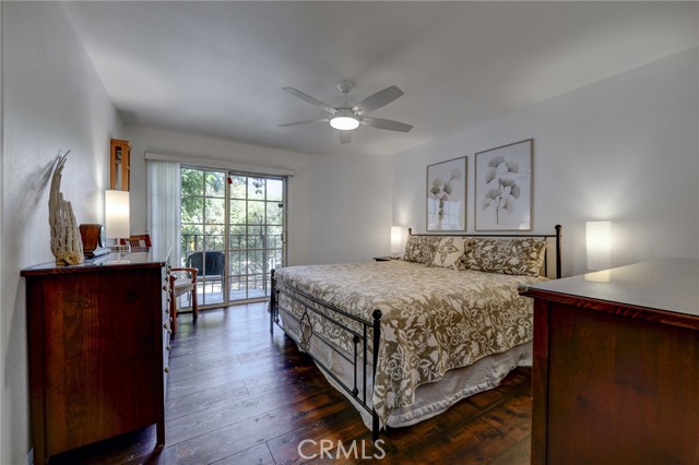 4249 Longridge AVE Unit: 102