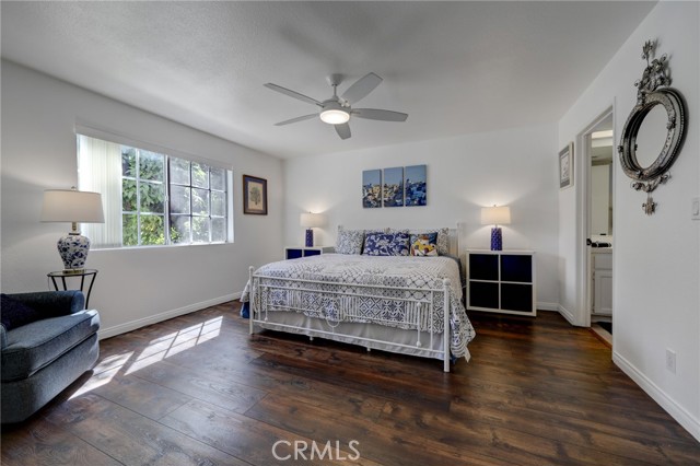 4249 Longridge AVE Unit: 102