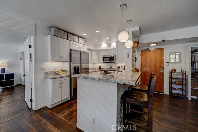 4249 Longridge AVE Unit: 102