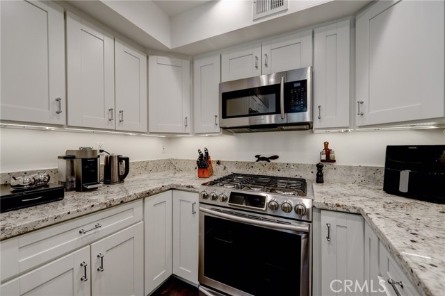 4249 Longridge AVE Unit: 102