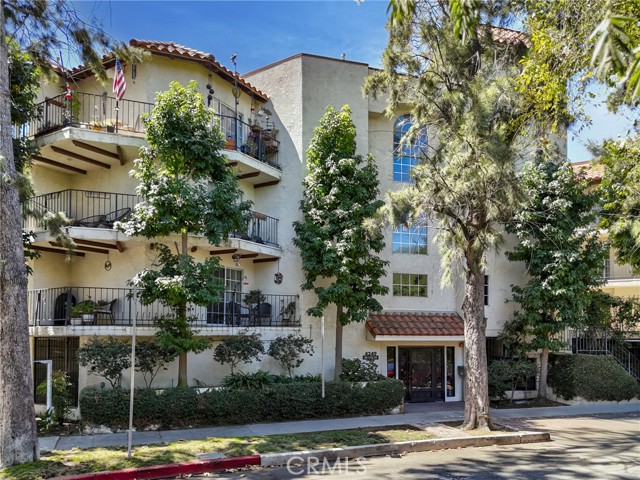 4249 Longridge AVE Unit: 102