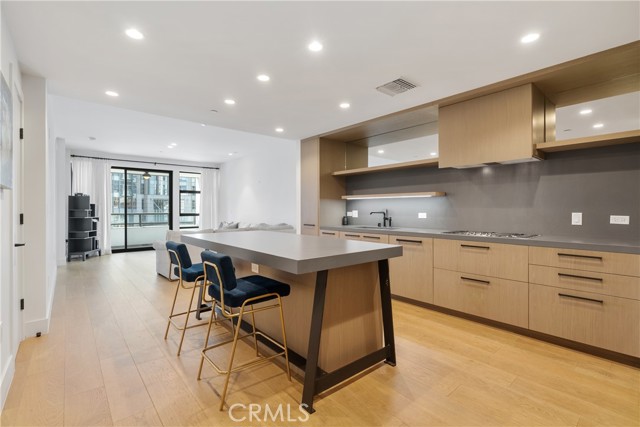 10777 Wilshire BLVD Unit: 306