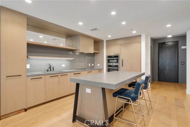 10777 Wilshire BLVD Unit: 306