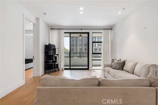 10777 Wilshire BLVD Unit: 306