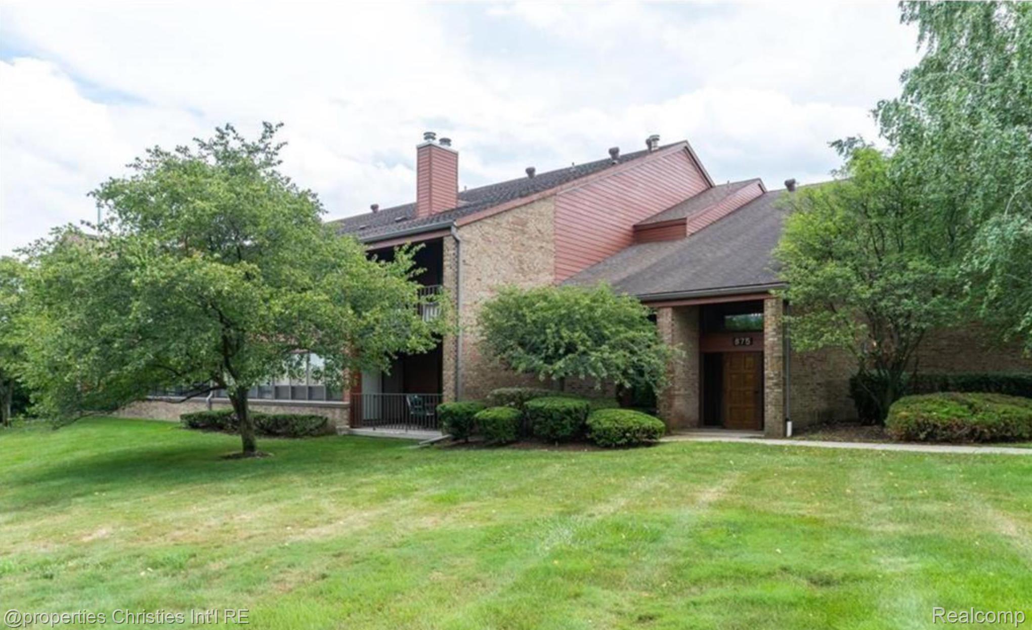 875 GREENVIEW CRT 62