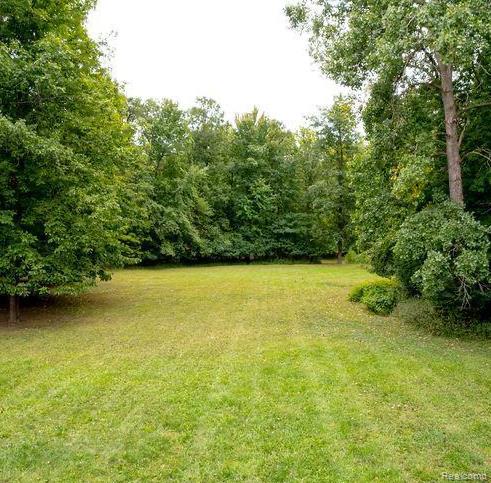 0000 WOODLYNNE Drive