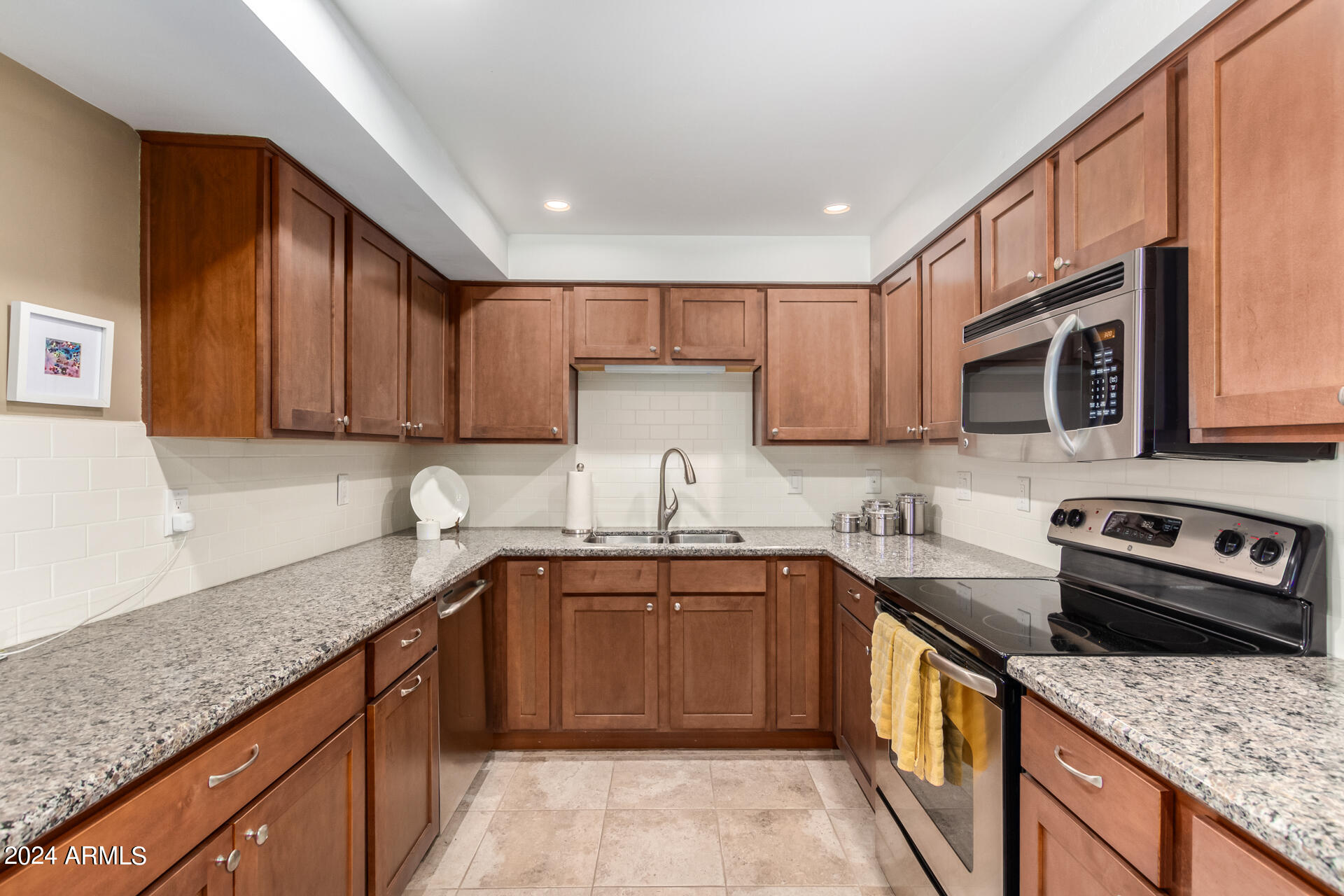5102 N 31ST Place, 413