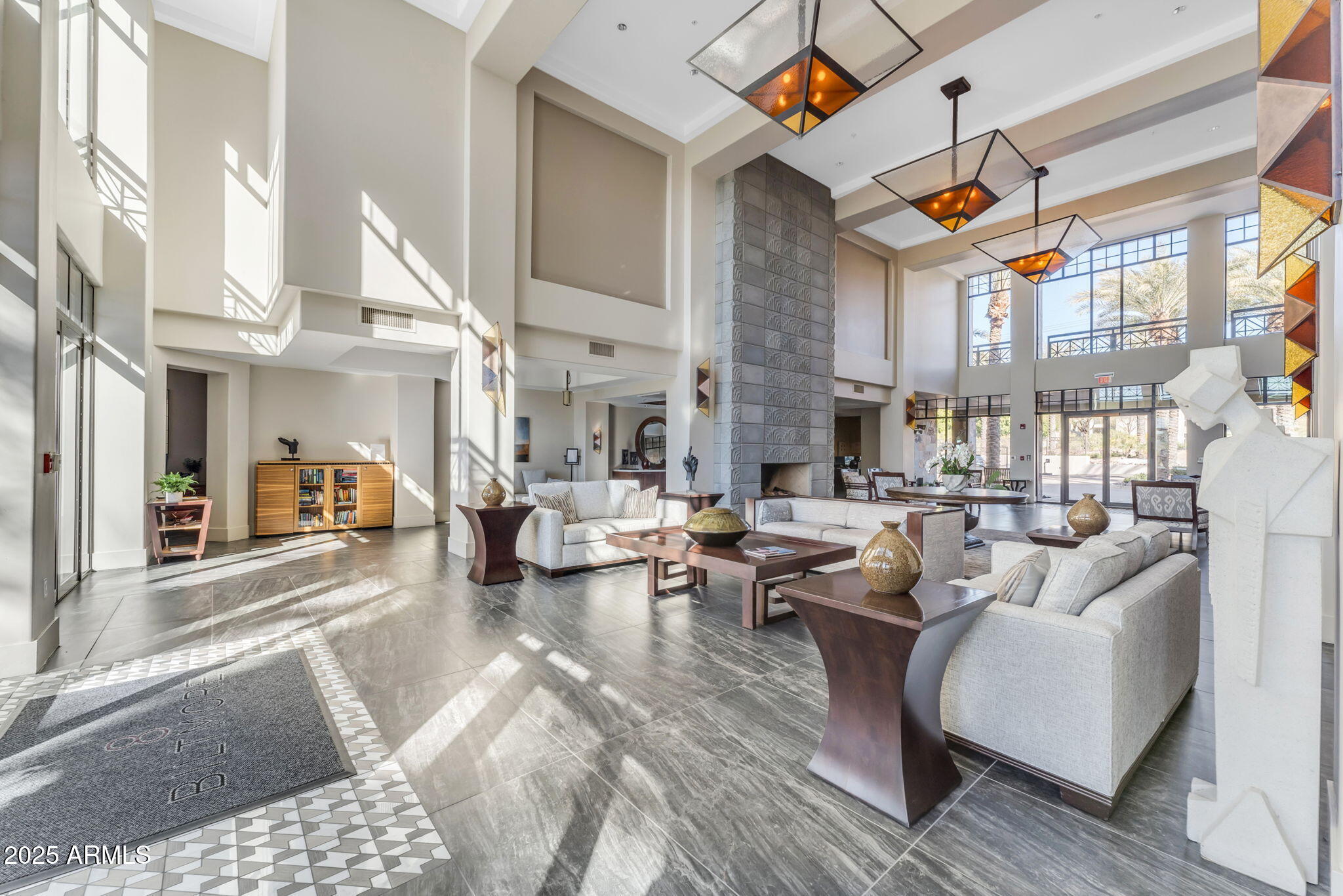 8 E BILTMORE Estate, 117