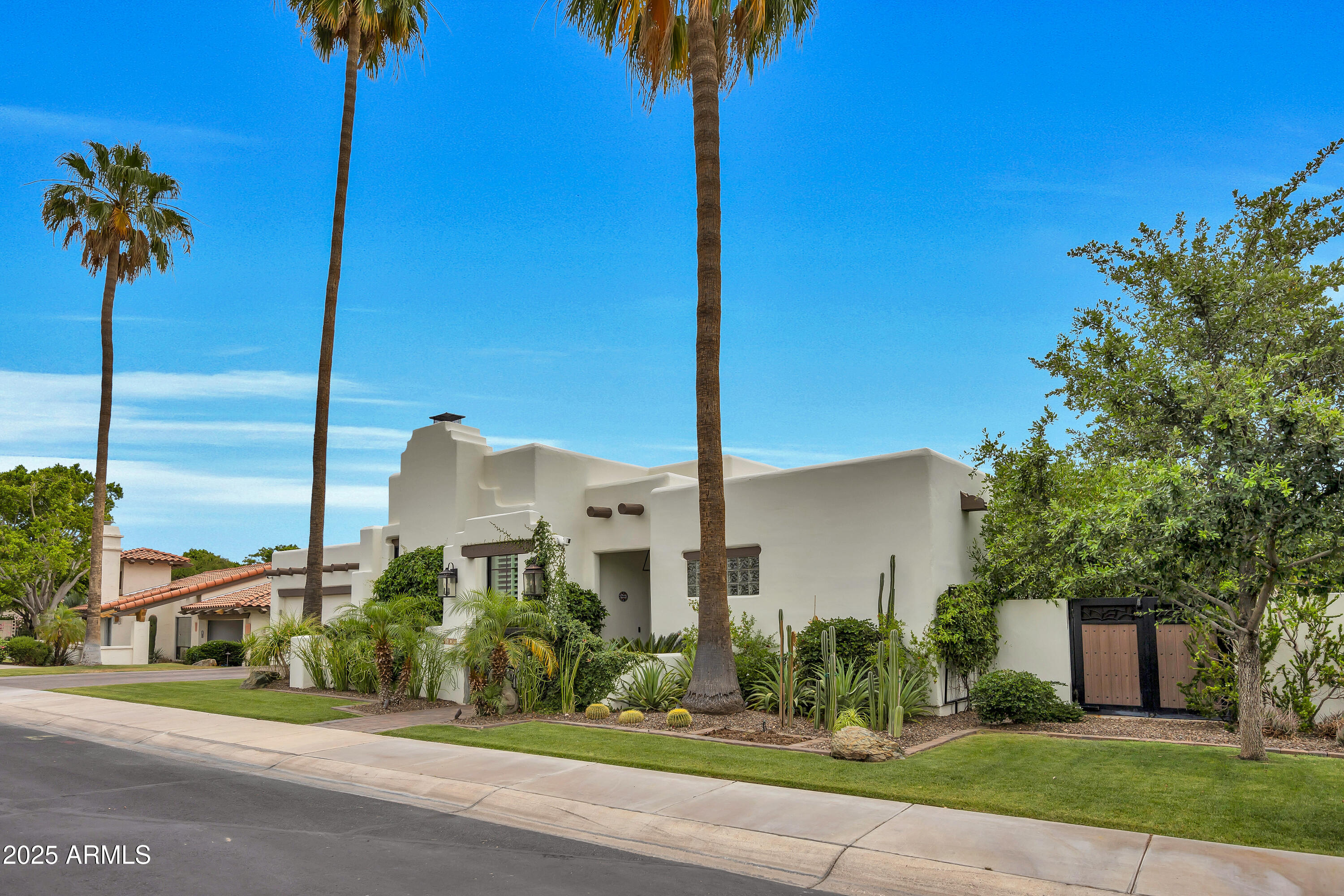 3109 E SIERRA MADRE Way