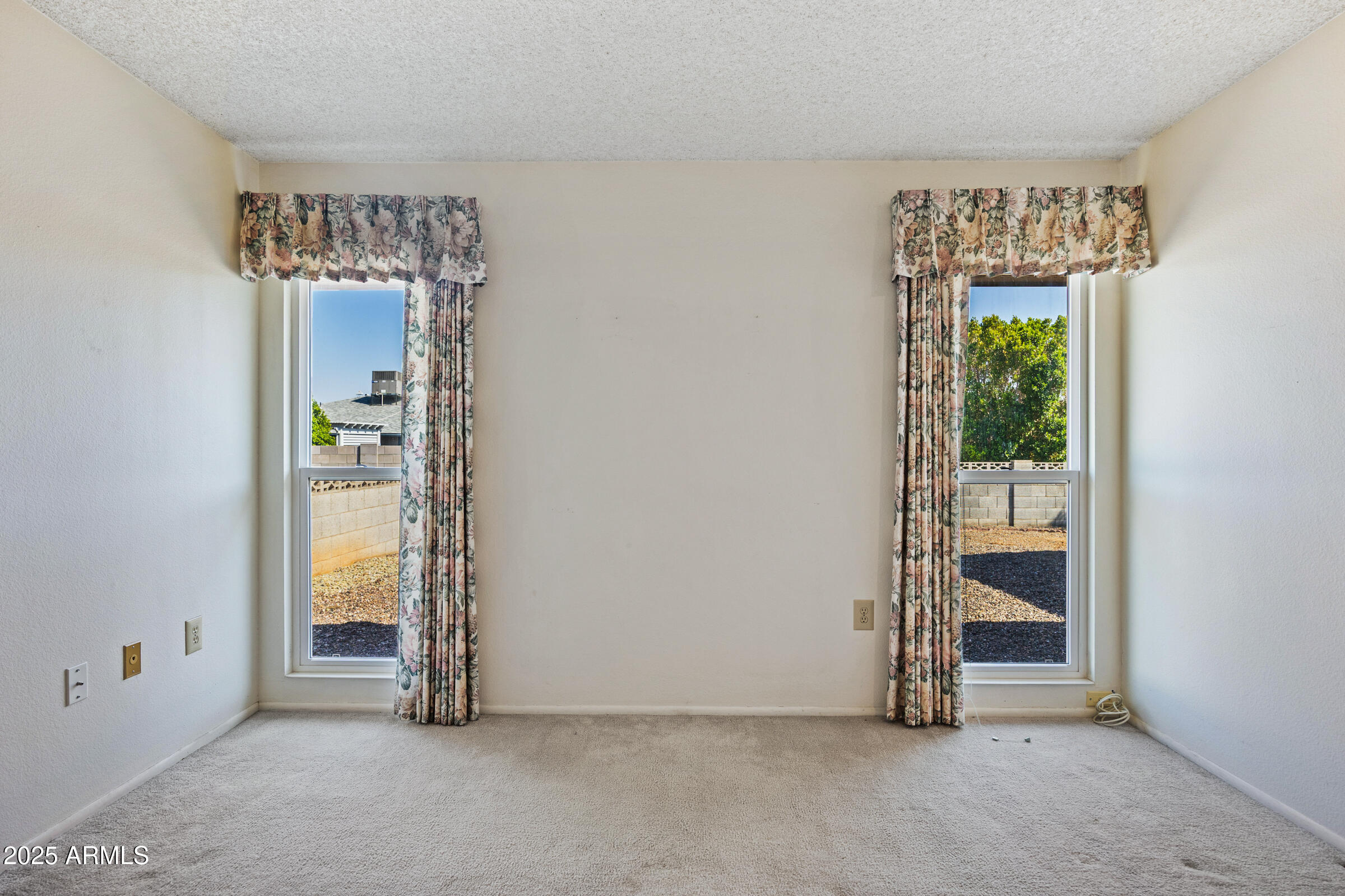 11041 W PLEASANT VALLEY Road