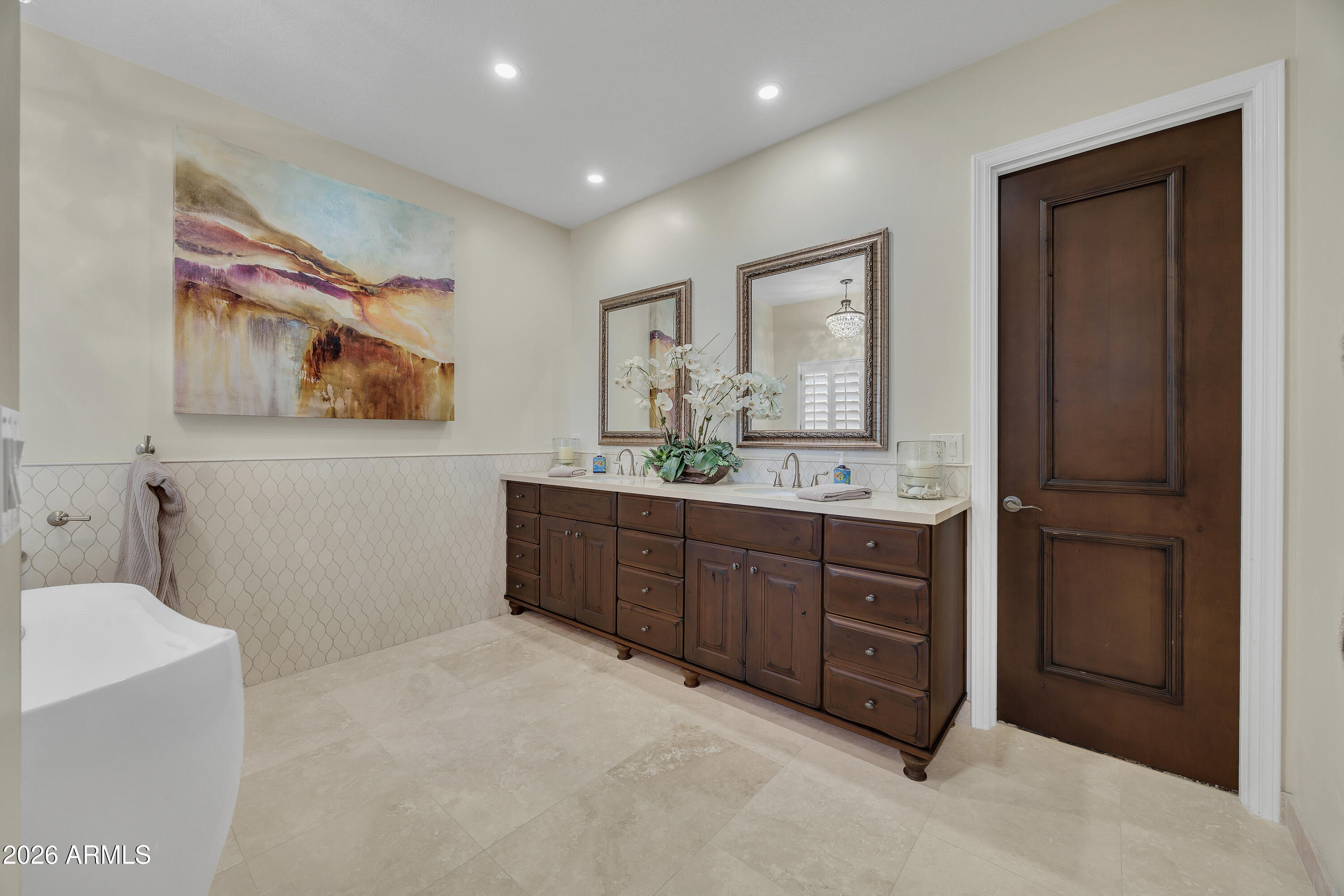 3118 E MARYLAND Avenue