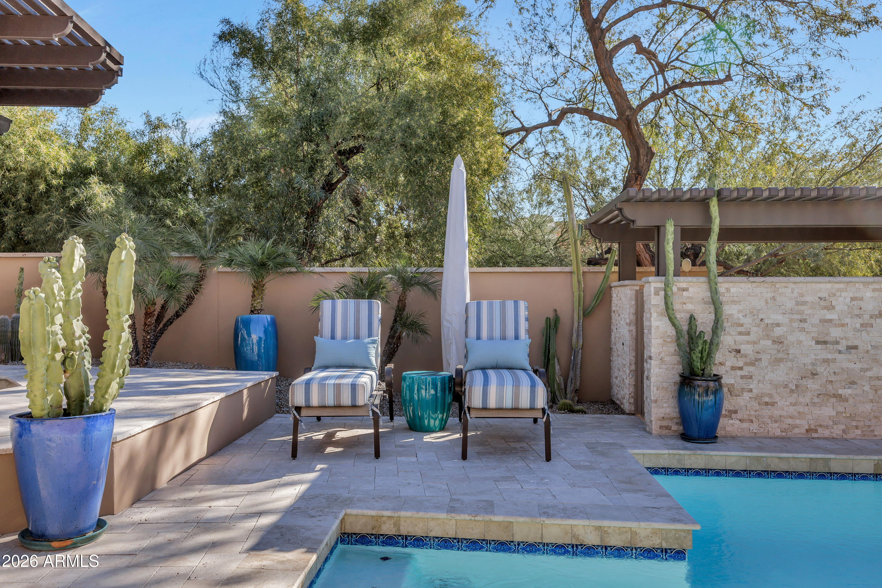 3118 E MARYLAND Avenue