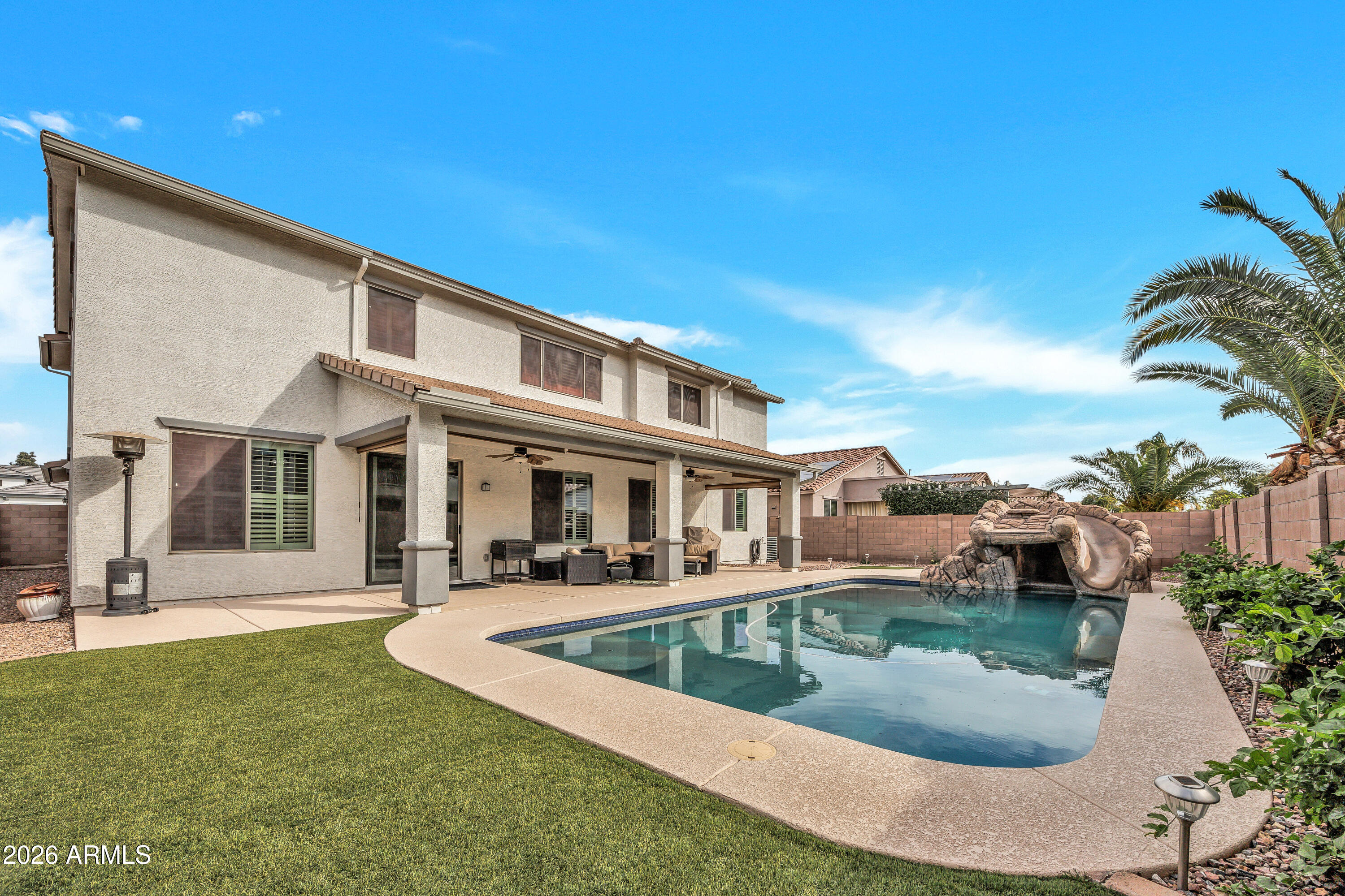 2437 E LODGEPOLE Drive