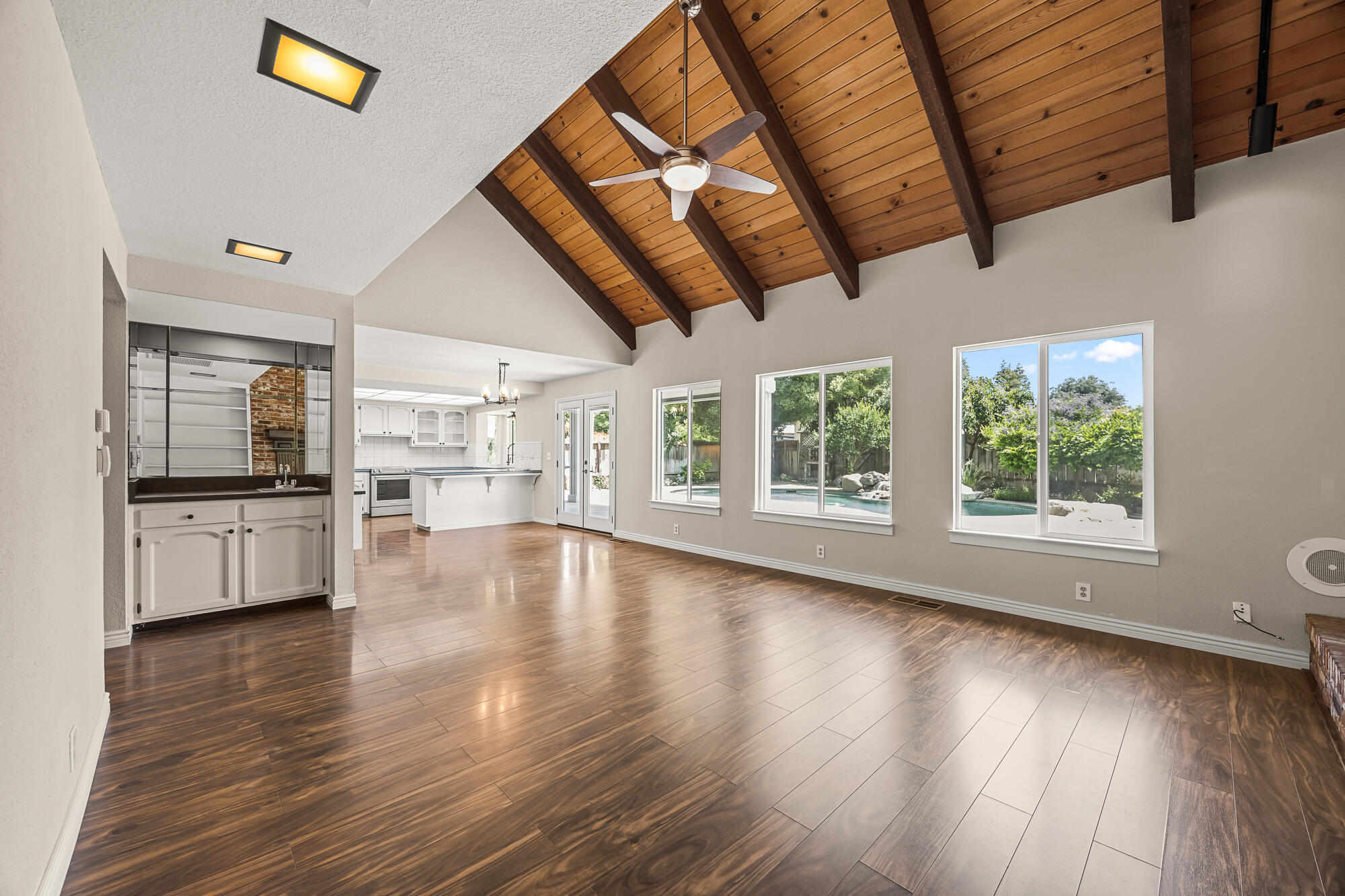 15021 Oak Ranch Drive