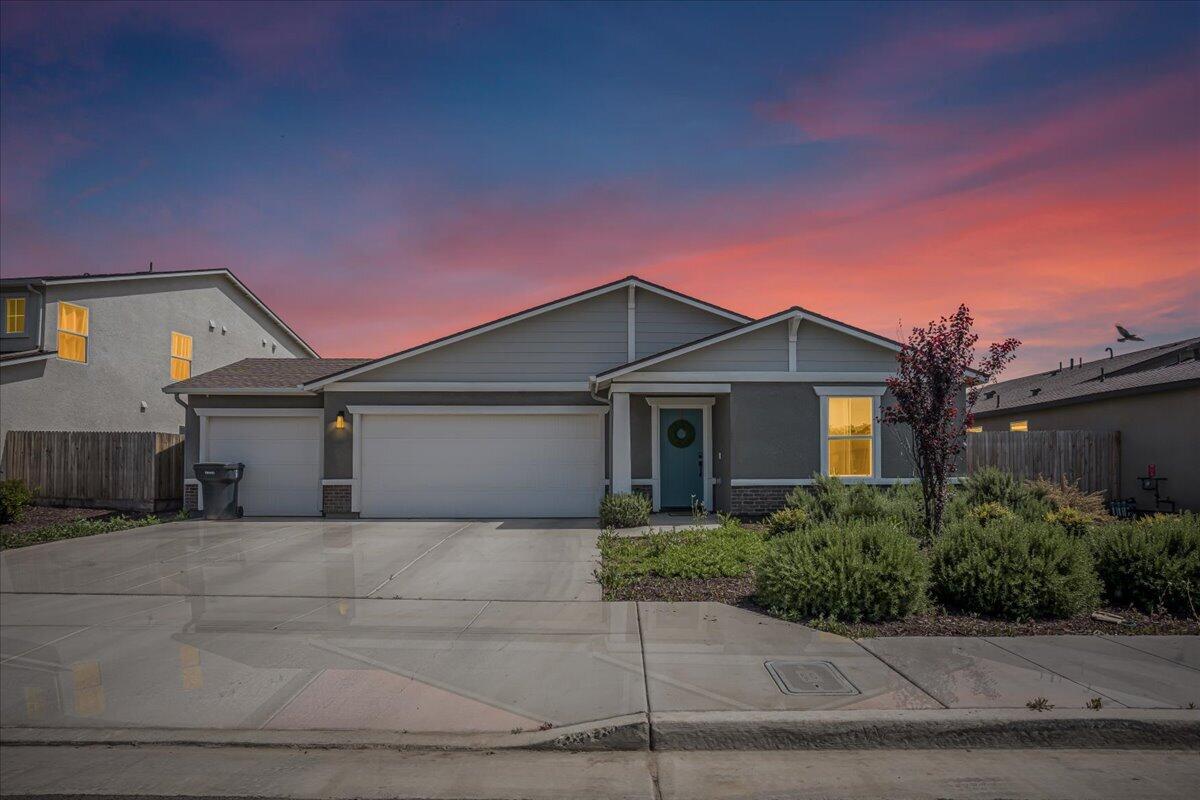 1048 Stonebridge Avenue