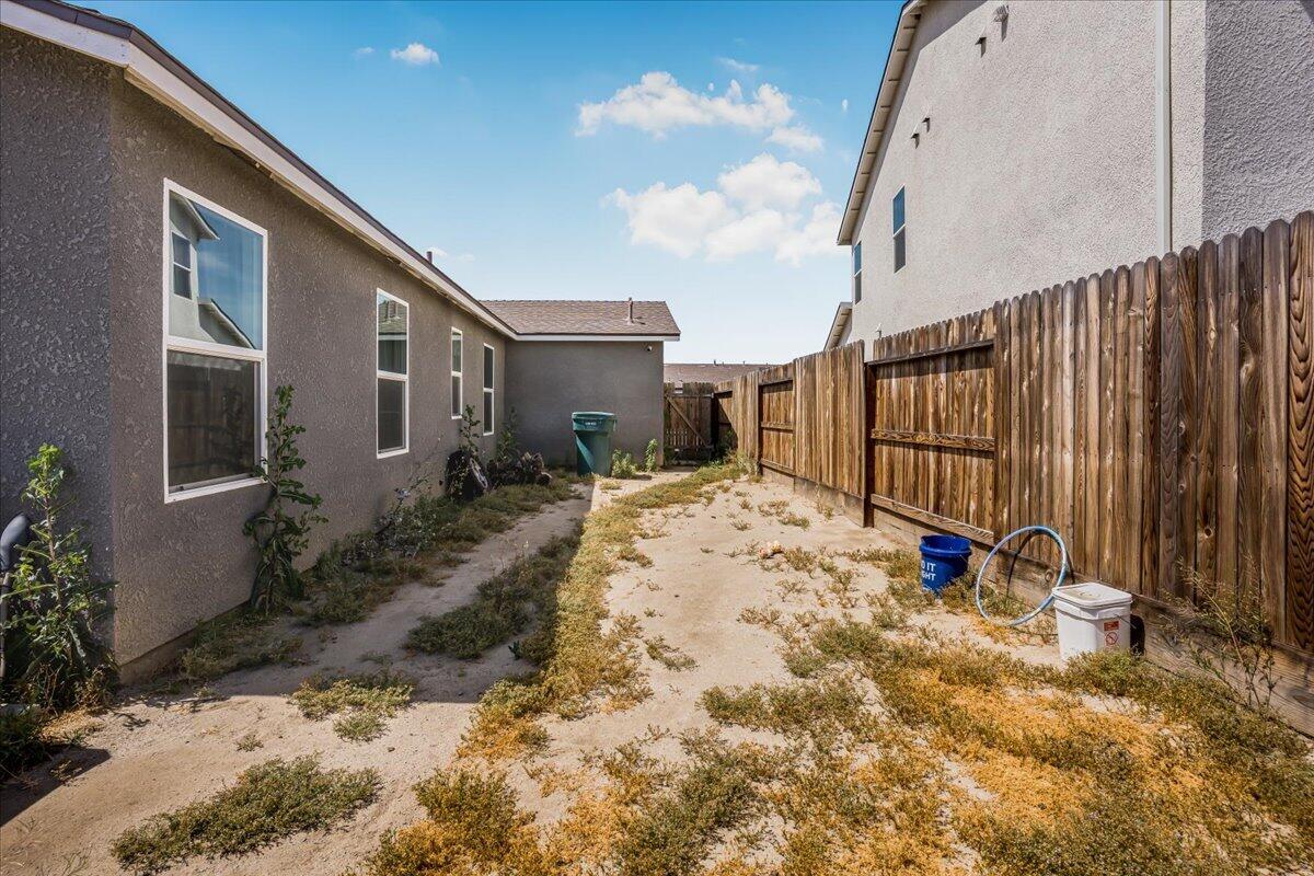 1048 Stonebridge Avenue
