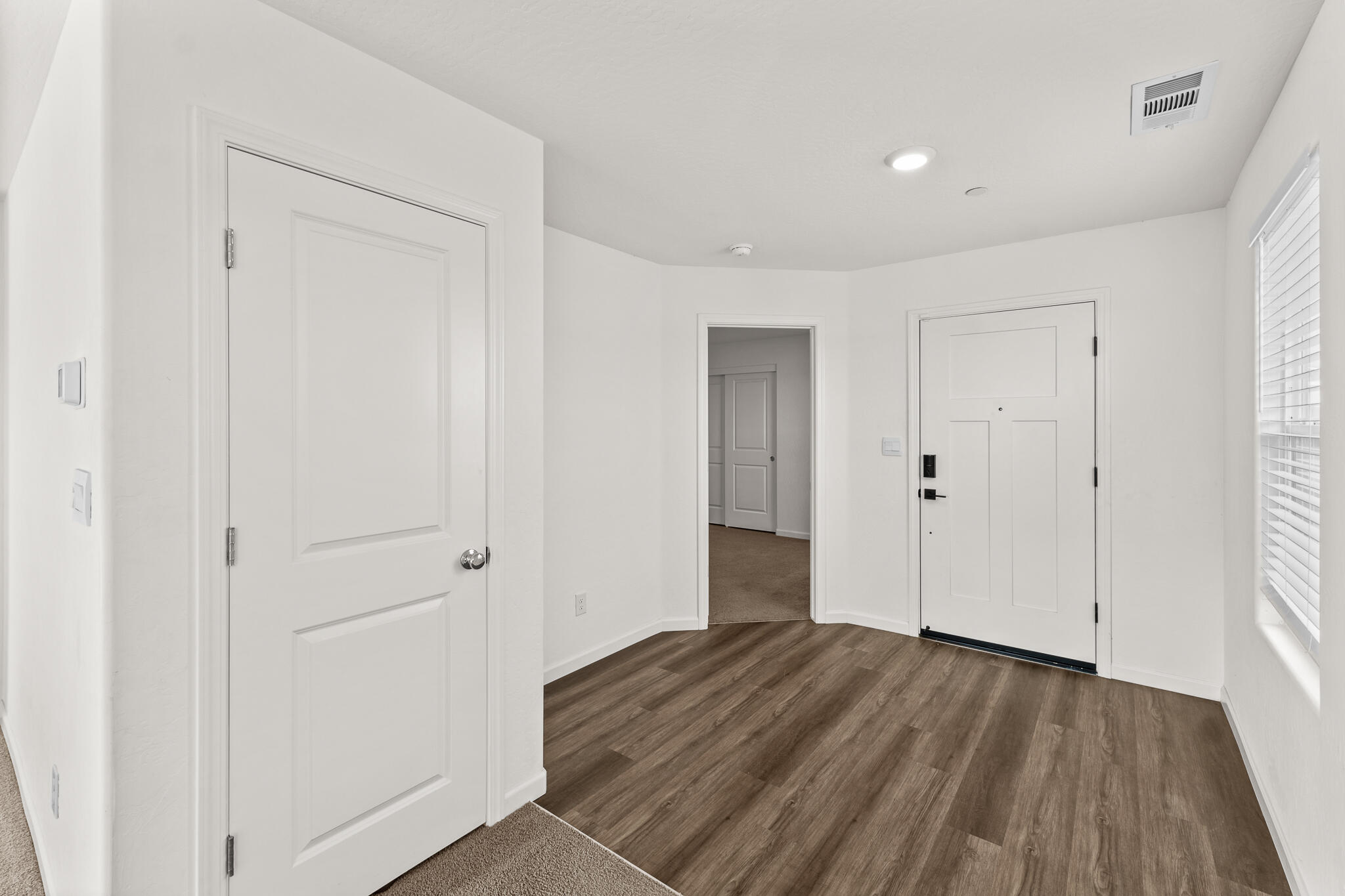 1109 E Elkhorn Avenue