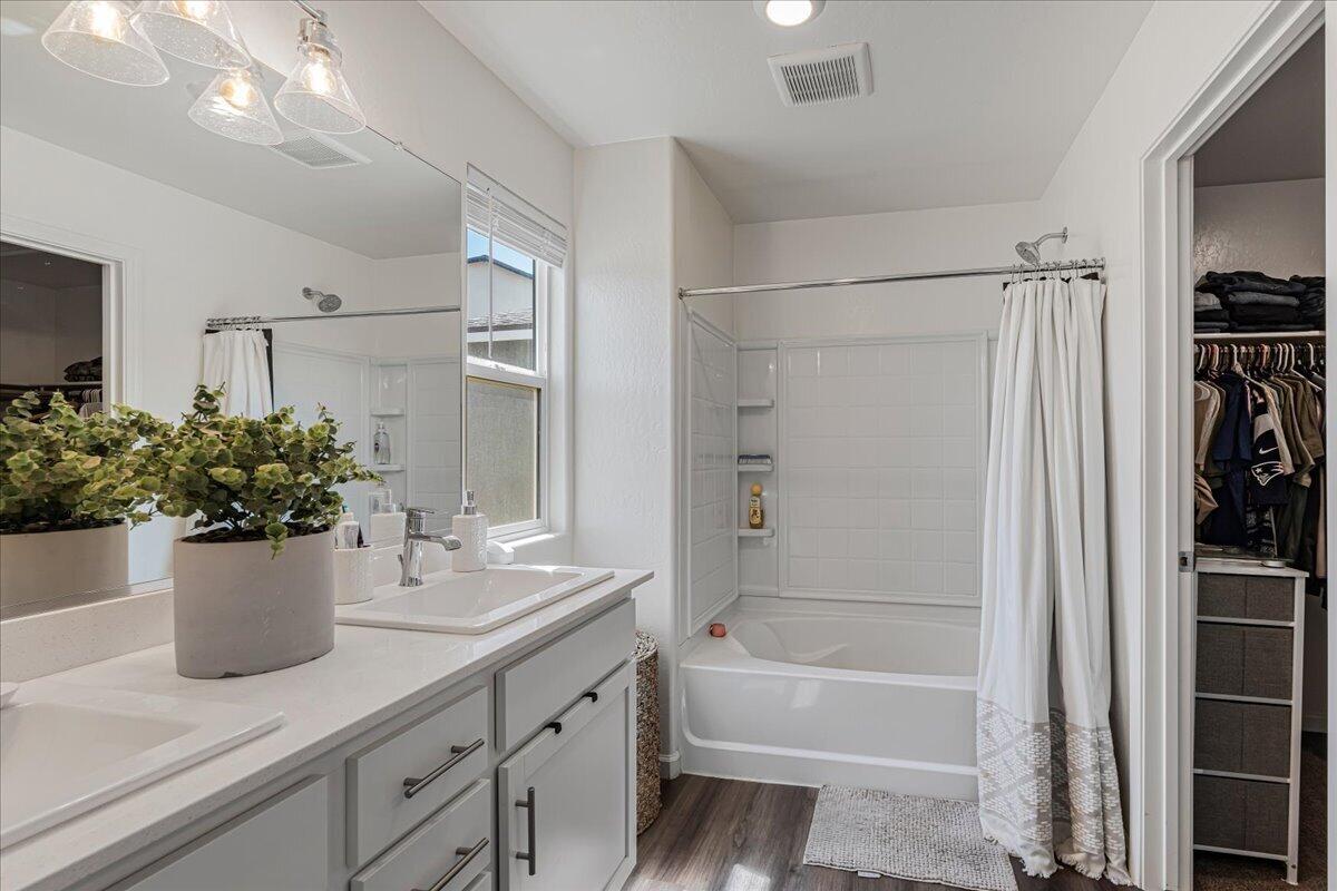 2428 Wolf Creek Place