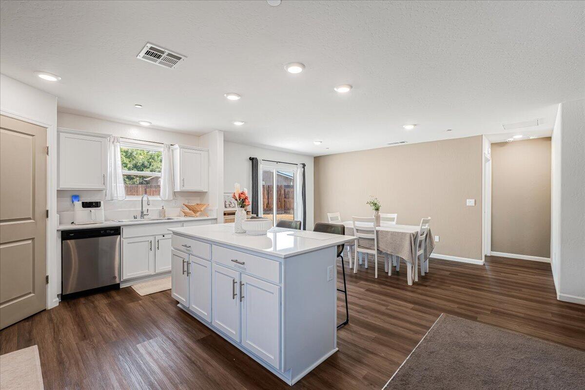 2428 Wolf Creek Place