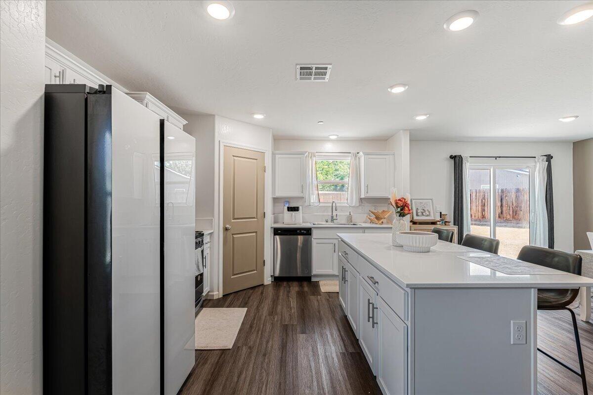 2428 Wolf Creek Place