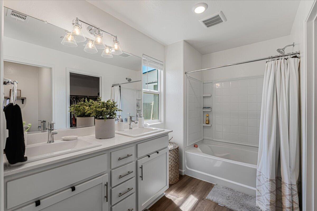 2428 Wolf Creek Place
