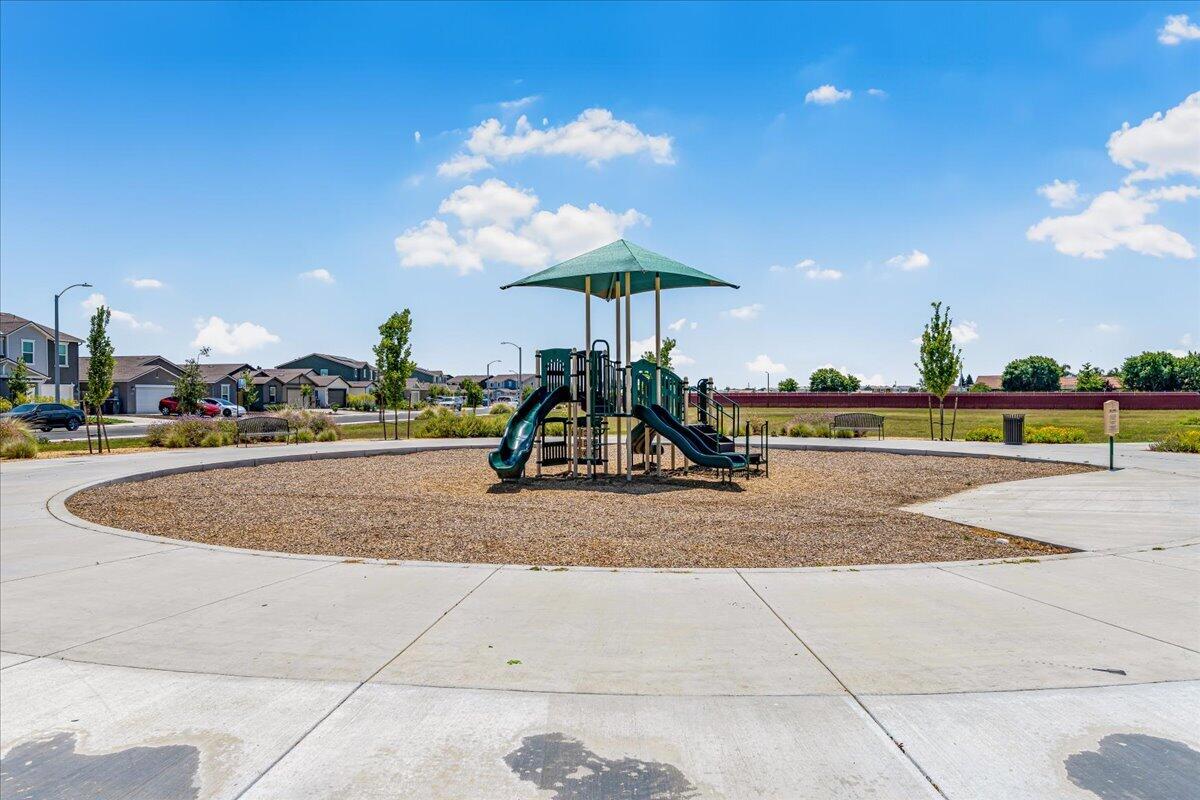 2428 Wolf Creek Place