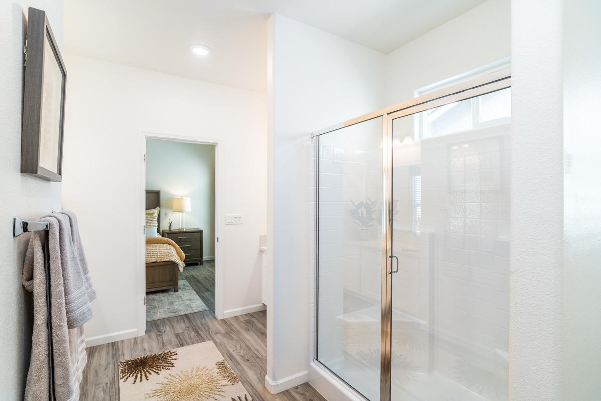 1108 E Kern