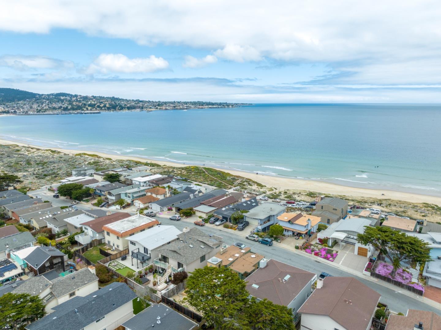 143 Seafoam AVE