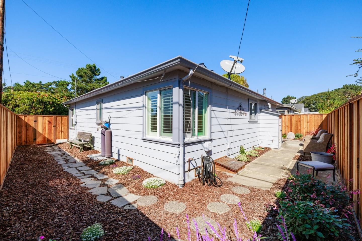 251 17 Mile DR