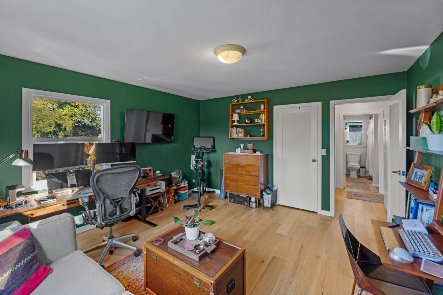 1129 Wanda AVE