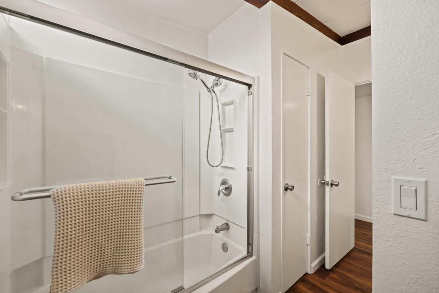830 Avalon PL