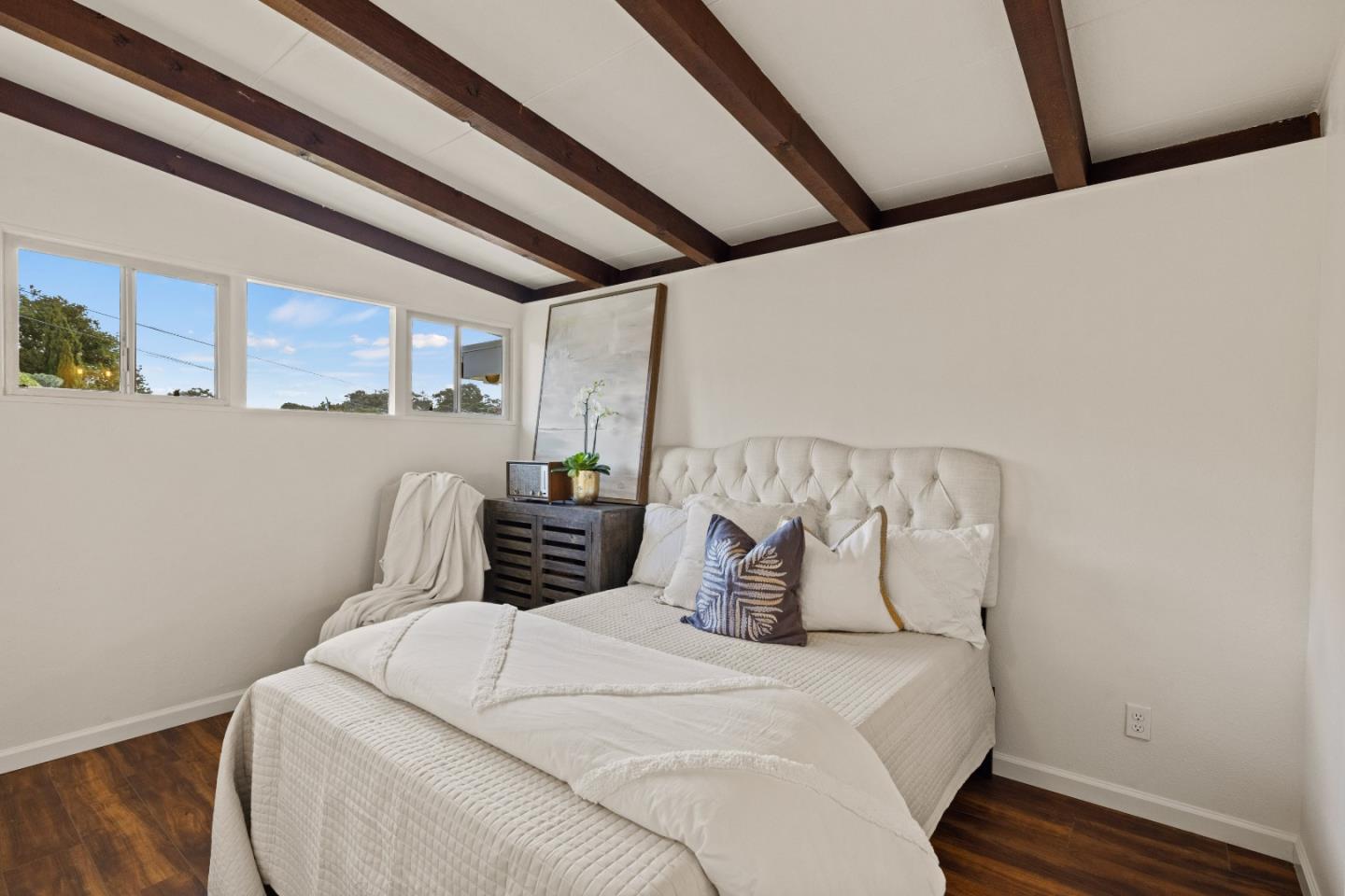 830 Avalon PL