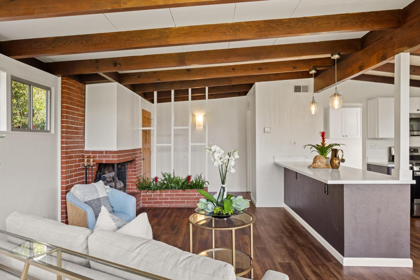 830 Avalon PL