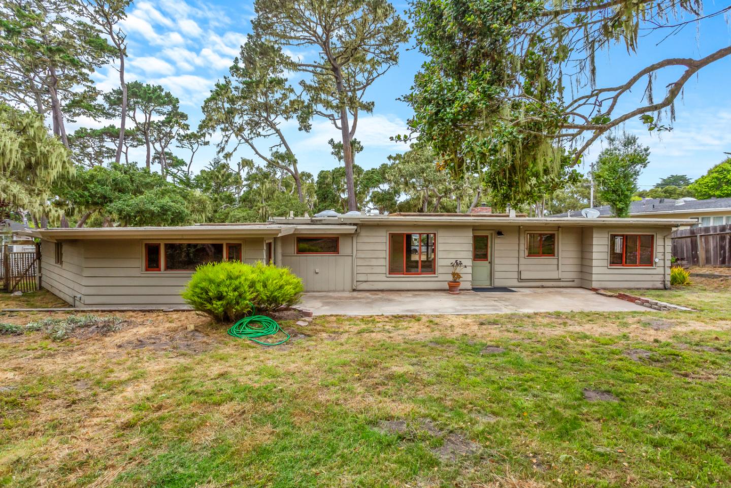 477 Grove Acre AVE