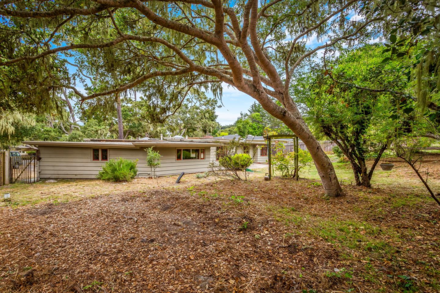 477 Grove Acre AVE