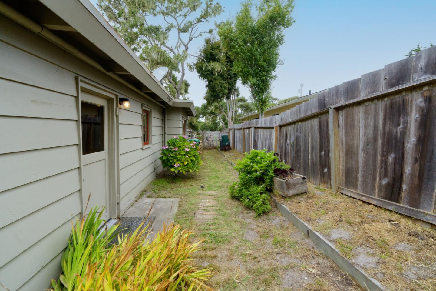477 Grove Acre AVE