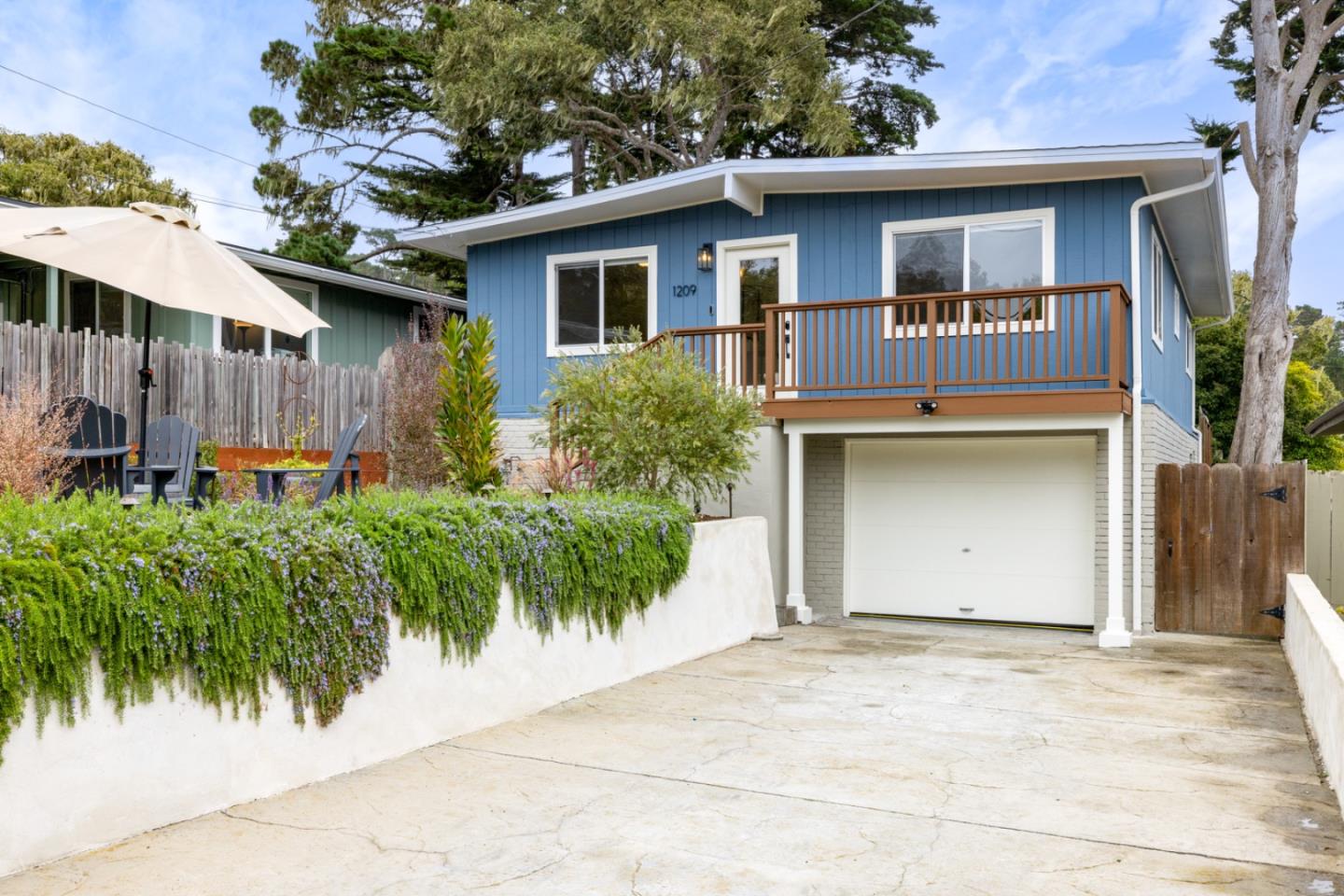 1209 Shafter AVE